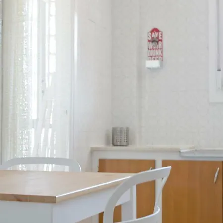 Primera Línea En Playa Sur. Plaza Constitución Apartamento *